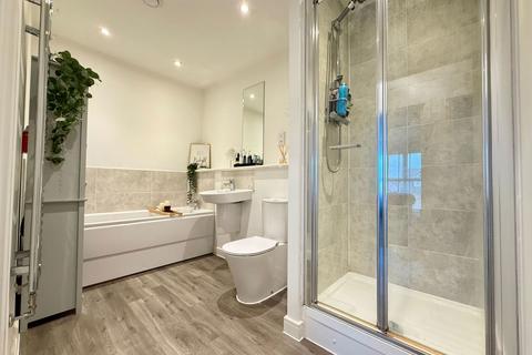 2 bedroom apartment for sale, Rapson End, Kent ME10