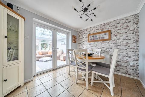 undefined, Thorney Leys,  Witney,  OX28
