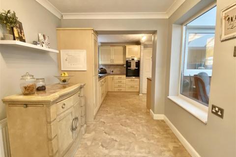 4 bedroom detached house for sale, 3 Earlswood, Bicton Heath, Shrewsbury, SY3 5JB