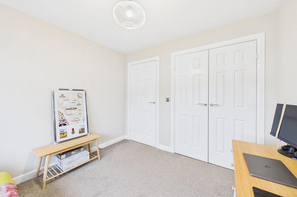 Bedroom 4 Angle 2