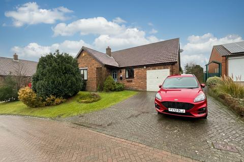 3 bedroom detached bungalow for sale, Meadow Dene, East Ayton, YO13