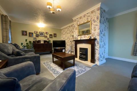 3 bedroom detached bungalow for sale, Meadow Dene, East Ayton, YO13