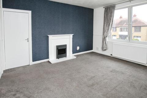 3 bedroom flat to rent, Almond Street, Grangemouth, FK3