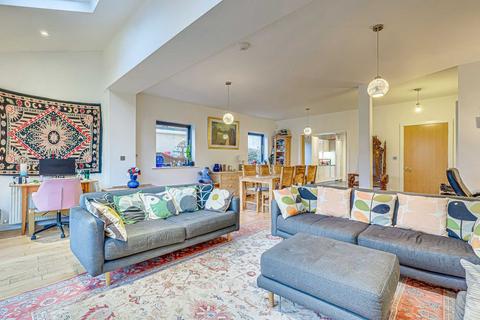 5 bedroom semi-detached house for sale, Eastwood Road, Leigh-on-sea, SS9