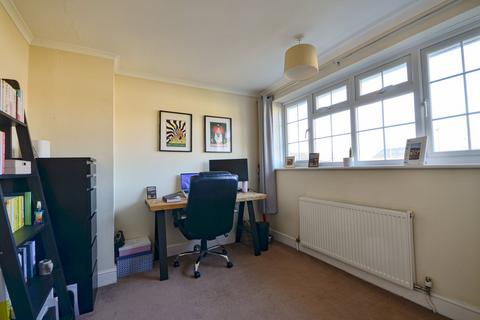 undefined, Hatfield Gardens, Farnborough, GU14