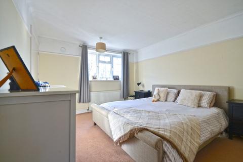 undefined, Hatfield Gardens, Farnborough, GU14