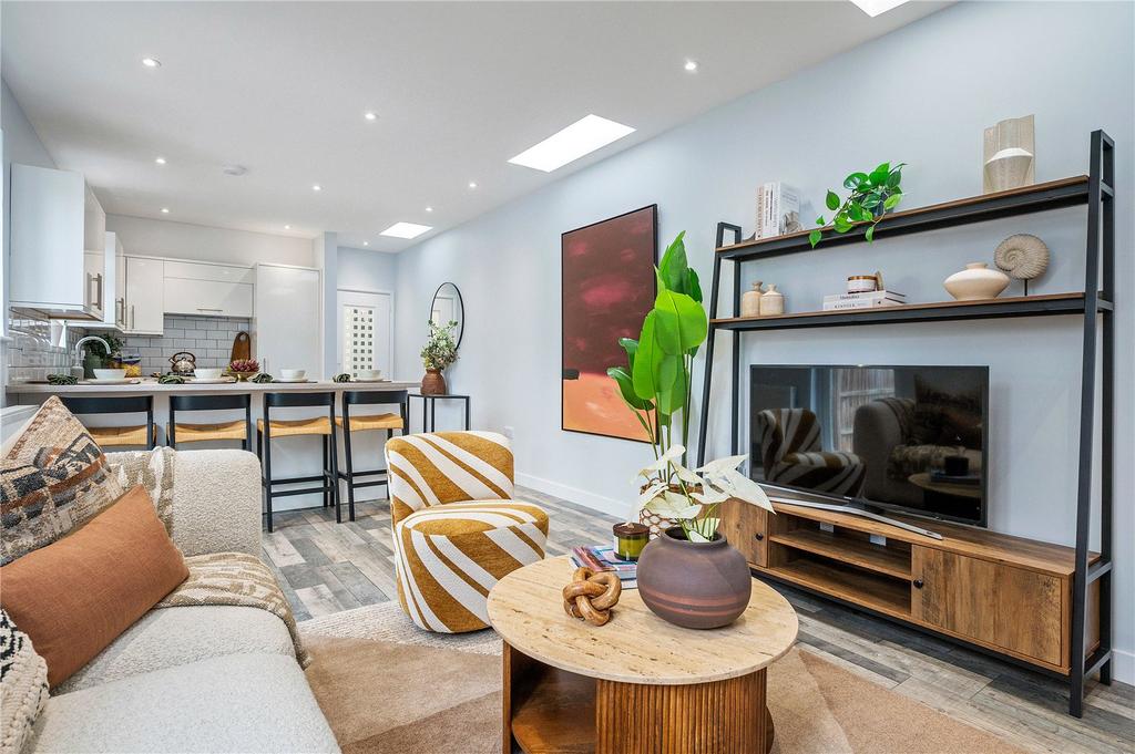 Reception/Kitchen