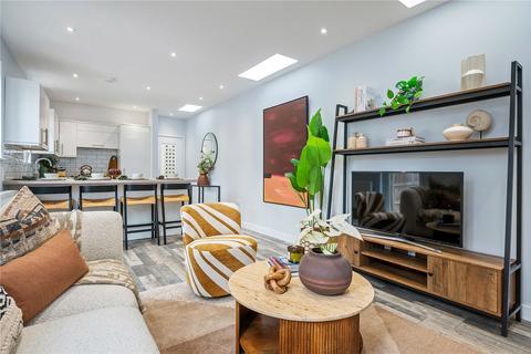 undefined, Kenninghall Road, London, E5
