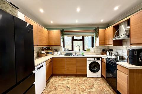 3 bedroom detached house for sale, Hendre Road, Capel Hendre, Ammanford