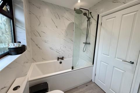 3 bedroom detached house for sale, Hendre Road, Capel Hendre, Ammanford