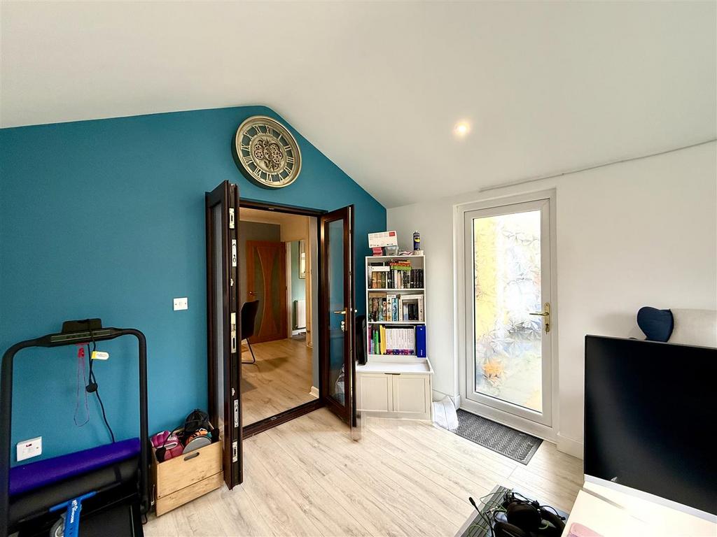 Another room aspect