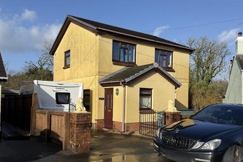 3 bedroom detached house for sale, Hendre Road, Capel Hendre, Ammanford