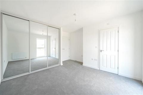 4 bedroom terraced house to rent, Houghton Regis LU5