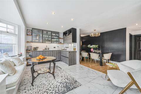 undefined, Upper Richmond Road, Putney, SW15