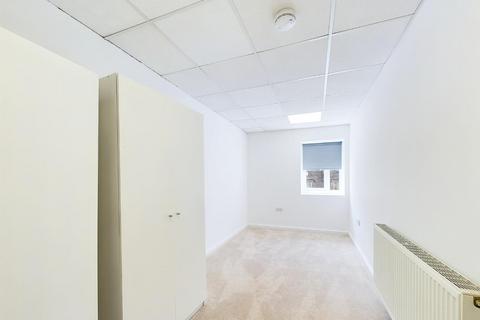 1 bedroom flat to rent, Main Street, Bingley