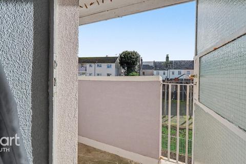 2 bedroom flat for sale, Packington Street, Plymouth