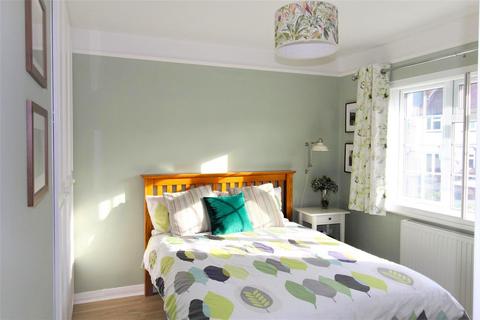 2 bedroom terraced house to rent, Pound Street, Carshalton