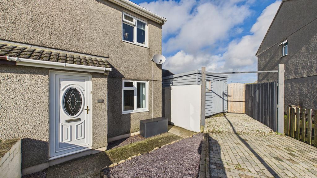 2/3 Bedroom House for Sale