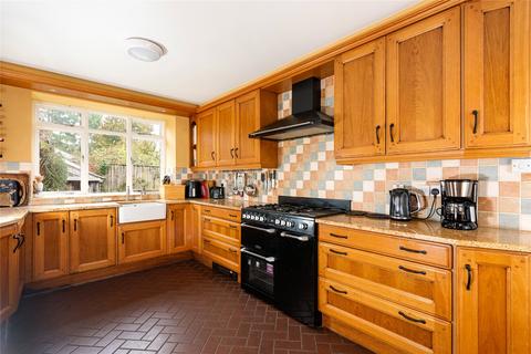 4 bedroom cottage for sale, London Road, Wellingborough, Northampton, Northamptonshire, NN8
