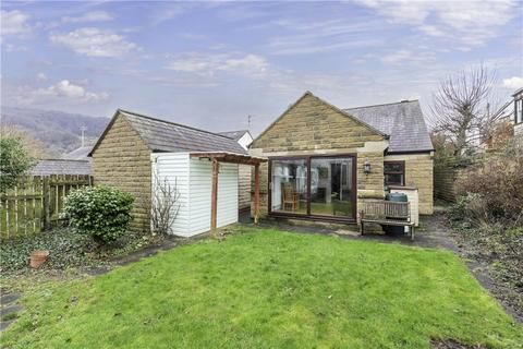 2 bedroom bungalow for sale, Vicarage Gardens, Otley, West Yorkshire, LS21