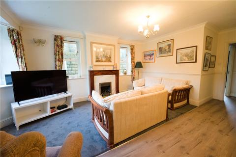 2 bedroom bungalow for sale, Vicarage Gardens, Otley, West Yorkshire, LS21