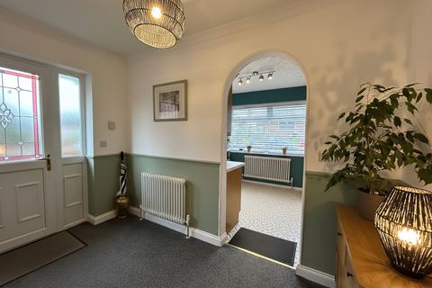 3 bedroom semi-detached house for sale, Ridgmont Drive, Manchester M28