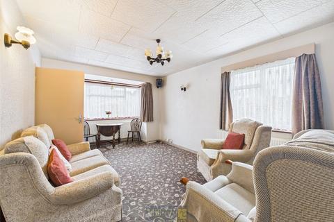 3 bedroom semi-detached house for sale, Compton Walk, Basildon, Essex, SS15