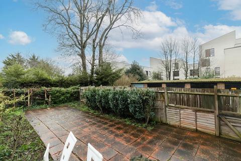 2 bedroom flat to rent, Christchurch Avenue, London NW6
