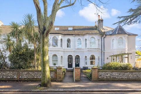 undefined, South Farm Road, Broadwater, West Sussex, BN15 7AP