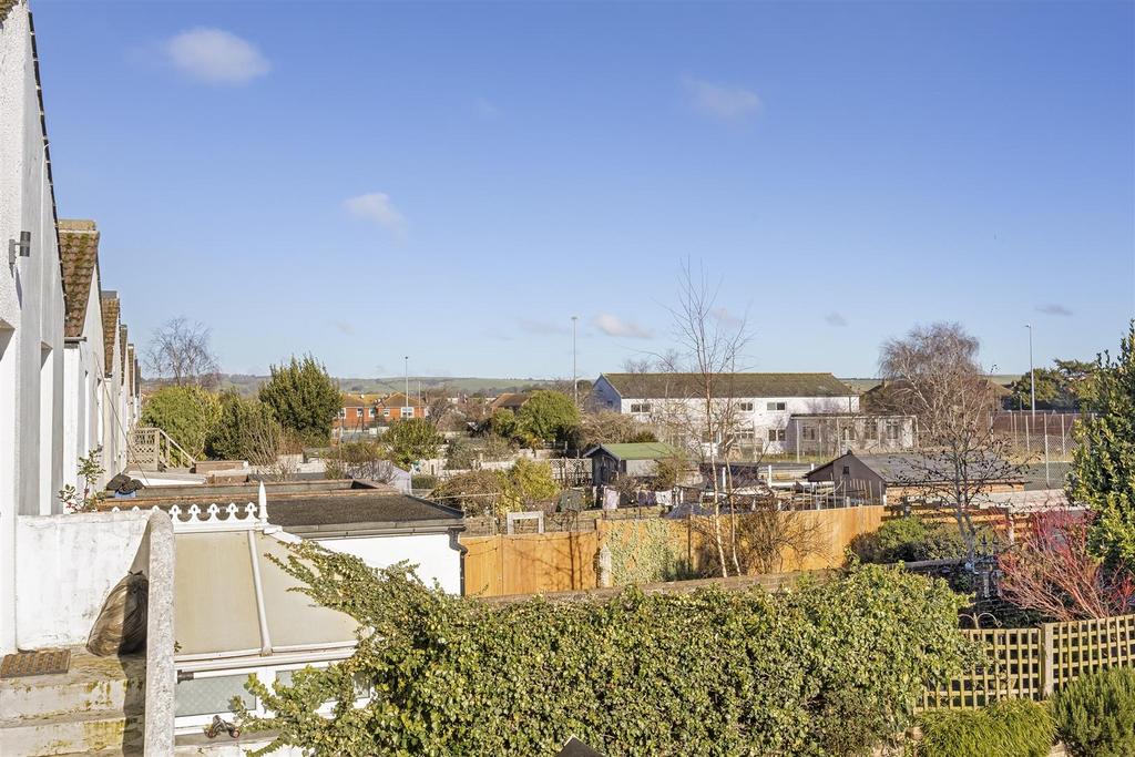 South Farm Road 88, Top Floor Flat-022.jpg