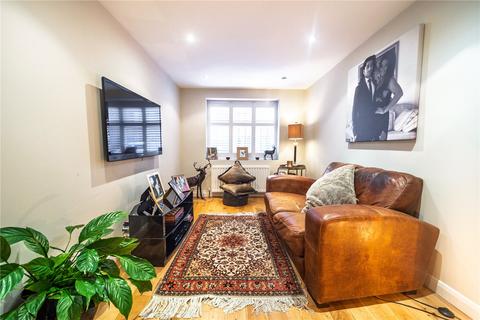 4 bedroom semi-detached house to rent, Fernville Road, Gosforth