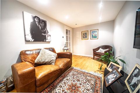 4 bedroom semi-detached house to rent, Fernville Road, Gosforth