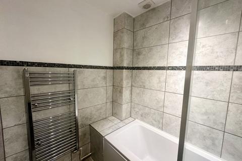 2 bedroom apartment for sale, Enbrook Road, Sandgate, CT20