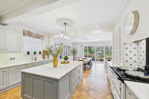 5 bedroom detached house for sale, Kemp Road, Swanland