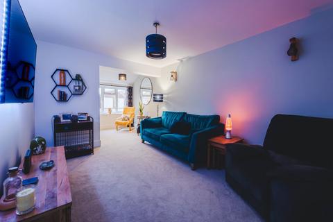 4 bedroom semi-detached house for sale, Barrowby Gate, Stratton, Swindon, SN3 4UH