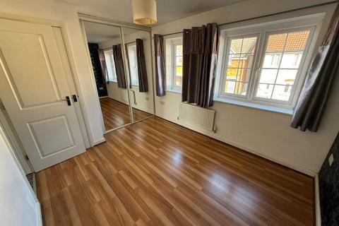 3 bedroom end of terrace house for sale, Clapham Close, Moredon