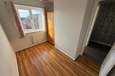 3 bedroom end of terrace house for sale, Clapham Close, Moredon