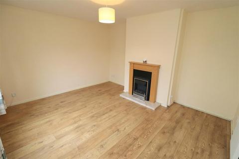 3 bedroom terraced house to rent, Aspen Close, Market Weighton