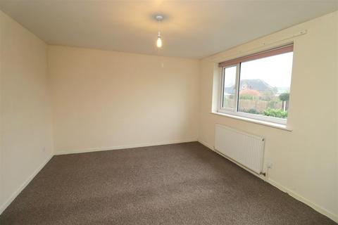 3 bedroom terraced house to rent, Aspen Close, Market Weighton