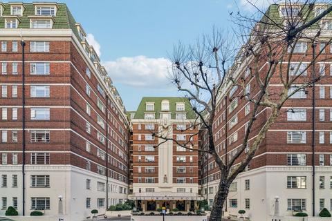 Sloane Avenue, London SW3