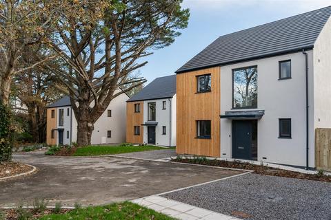undefined, Roselyon Gardens, Par PL24