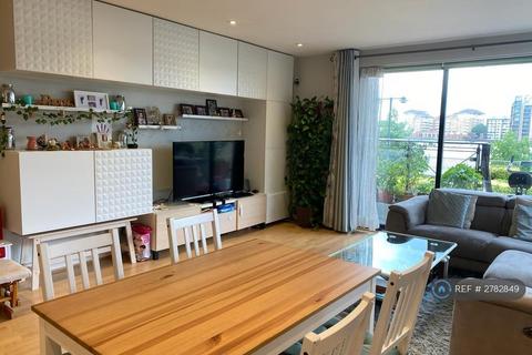 3 bedroom flat to rent, Ocean Wharf, London, E14