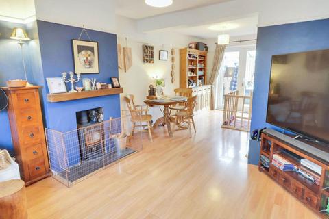 undefined, Redhatch Drive, Earley