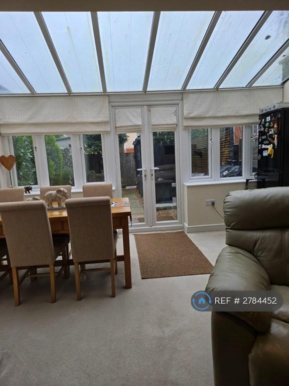 Open Plan Dinner/Conservatory