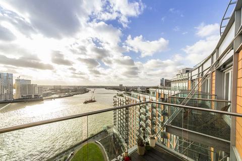 undefined, Fairmont Avenue, London E14