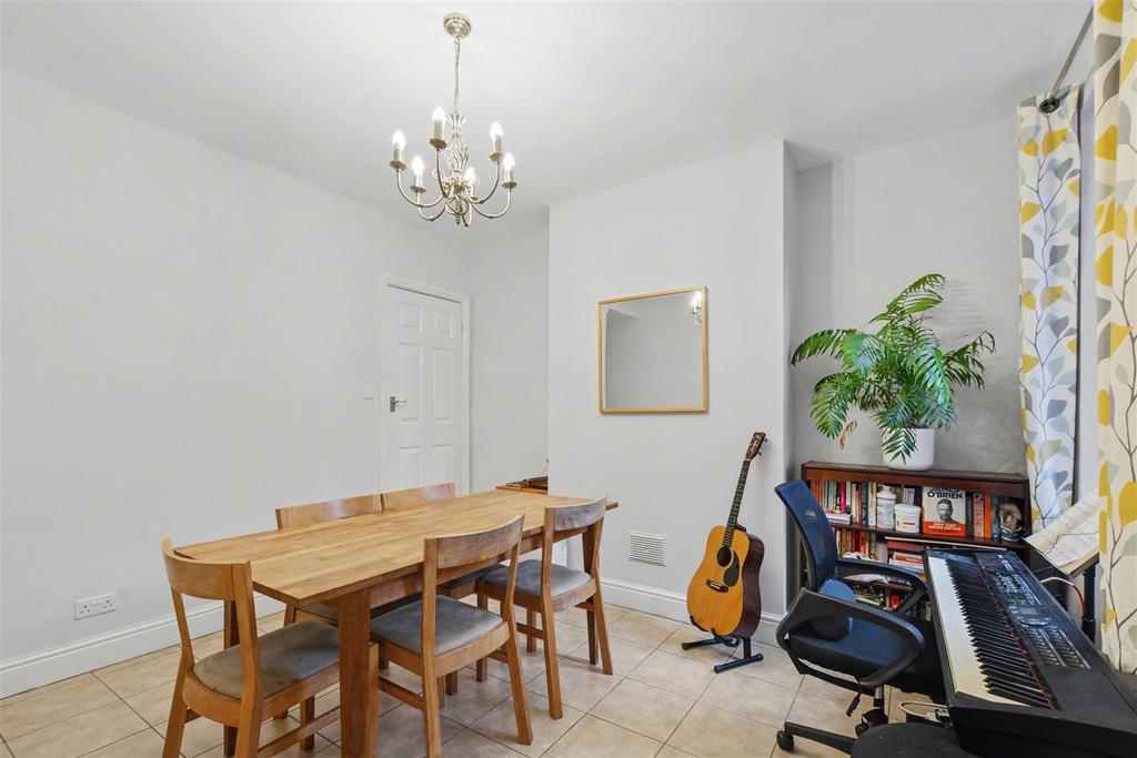 Dining Room 2.jpeg