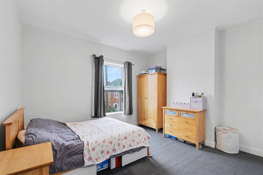 Bedroom 1.jpeg