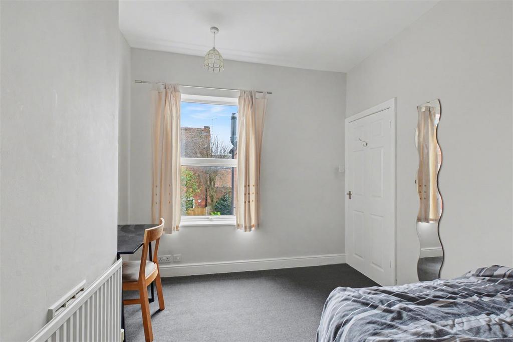 Bedroom 2 2.jpeg