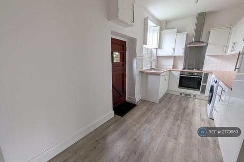 2 bedroom terraced house to rent, Armit Road, Oldham, OL3