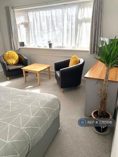 1 bedroom in a flat share to rent, Sundew Grove, Ramsgate, CT11